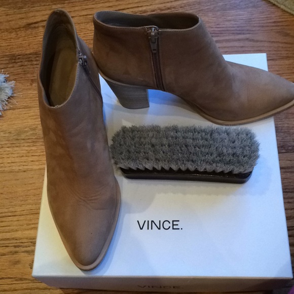 Vince Easton Bootie - Picture 2 of 8